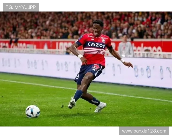 乔纳森·戴维对阵法甲豪门关键战表现解析 乔纳森·戴维对阵法甲豪门关键战表现解析