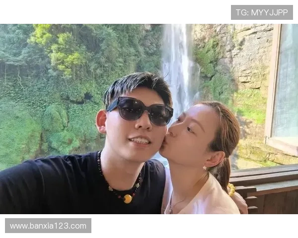 黄雅琼的日常：凌晨四点泡枸杞配蛋白粉，这谁顶得住啊